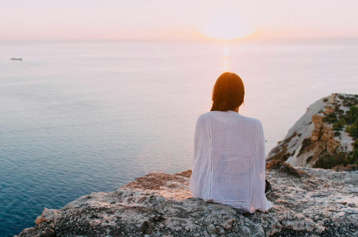 Earth Your Way to Better Mental Health: The Grounded Sleep Advantage