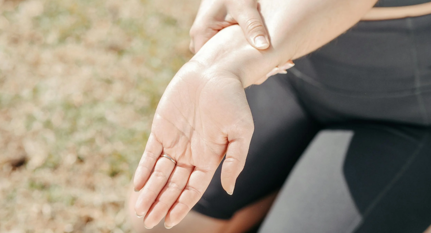 Can Grounding Help with Arthritis? Exploring Natural Relief Through the Earth