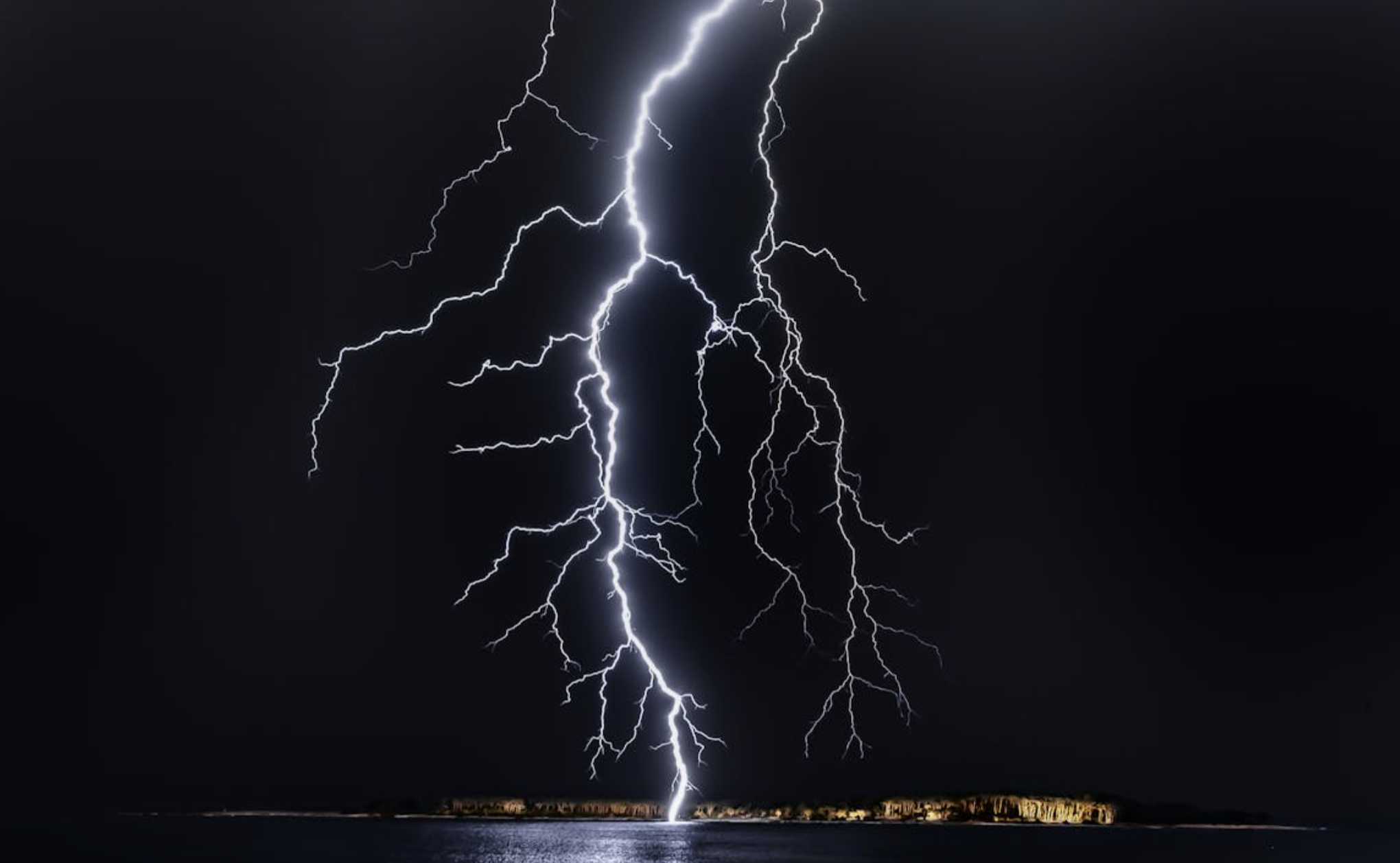 Are Grounding Mats Safe During Lightning? What You Need to Know