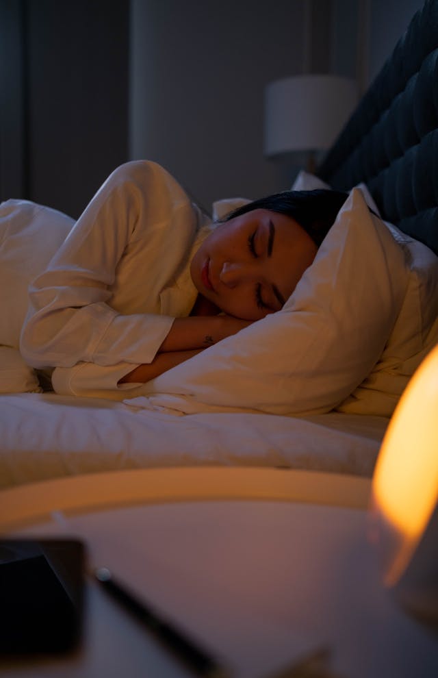 Nighttime Grounding Routine: How to Set Up Your Bed for Better Rest