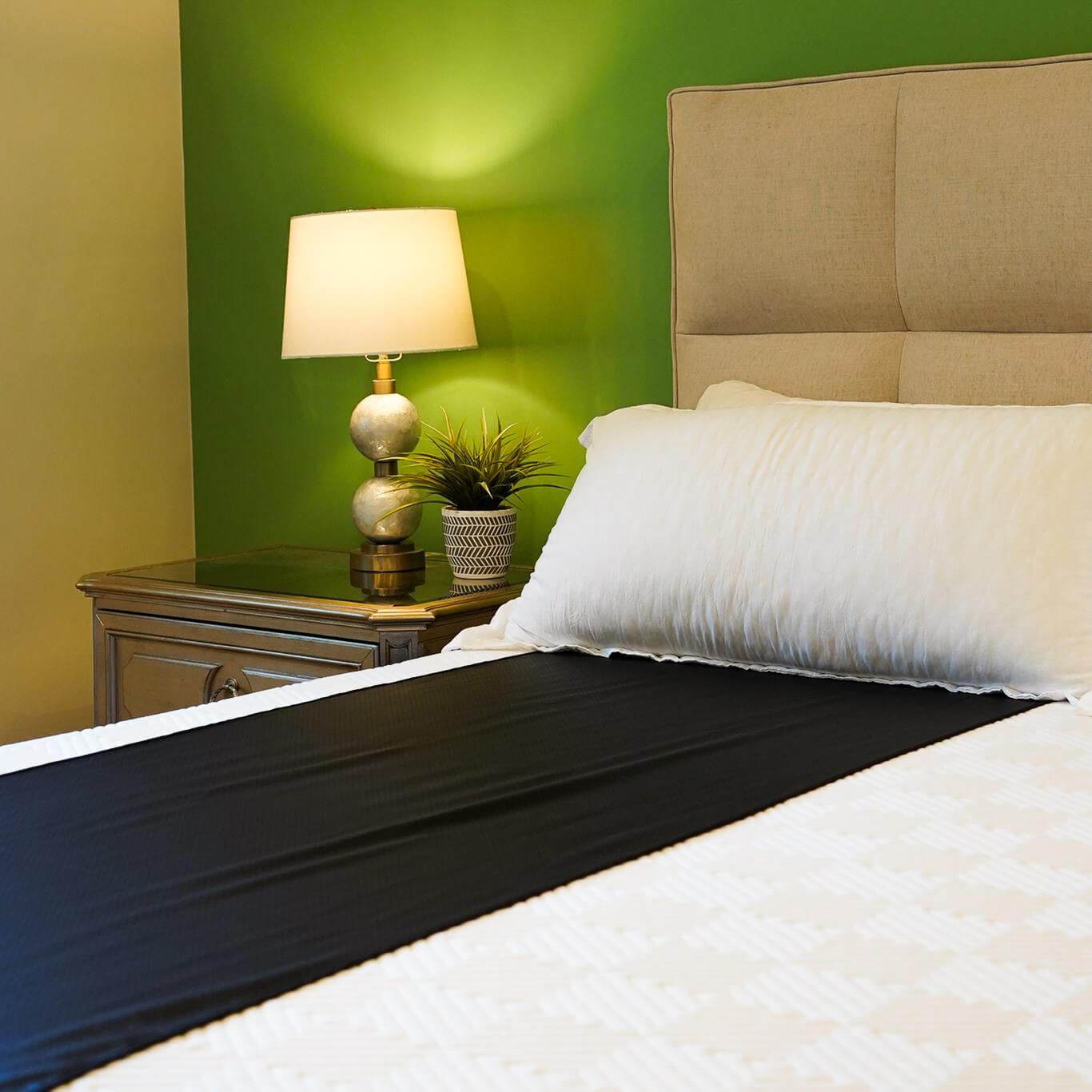 Earthbound™ Grounding Mattress Cover + Free Ground Tester