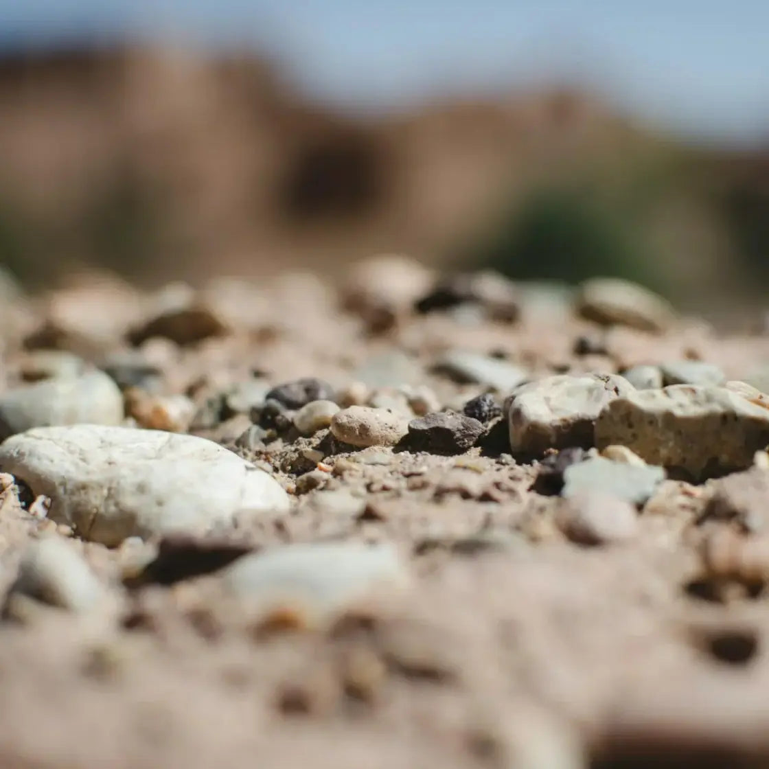 How-to-Use-a-Grounding-Sheet-for-a-Comfortable-Restorative-Sleep-Your-Ultimate-Guide Earthbound™