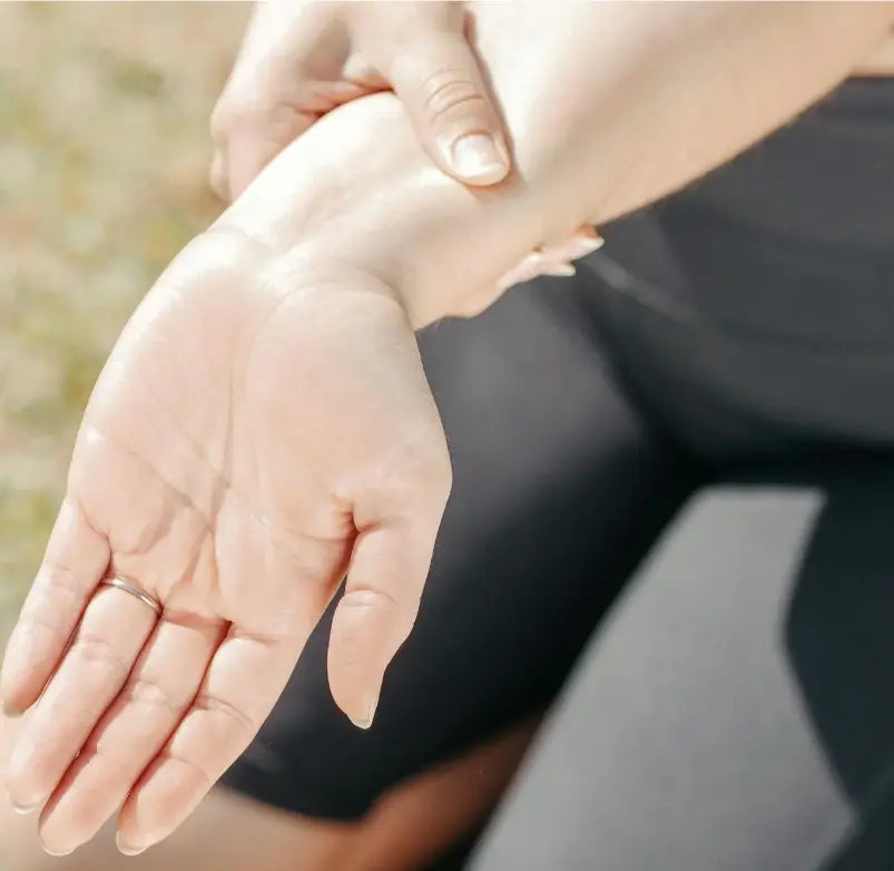 Can-Grounding-Help-with-Arthritis-Exploring-Natural-Relief-Through-the-Earth Earthbound™