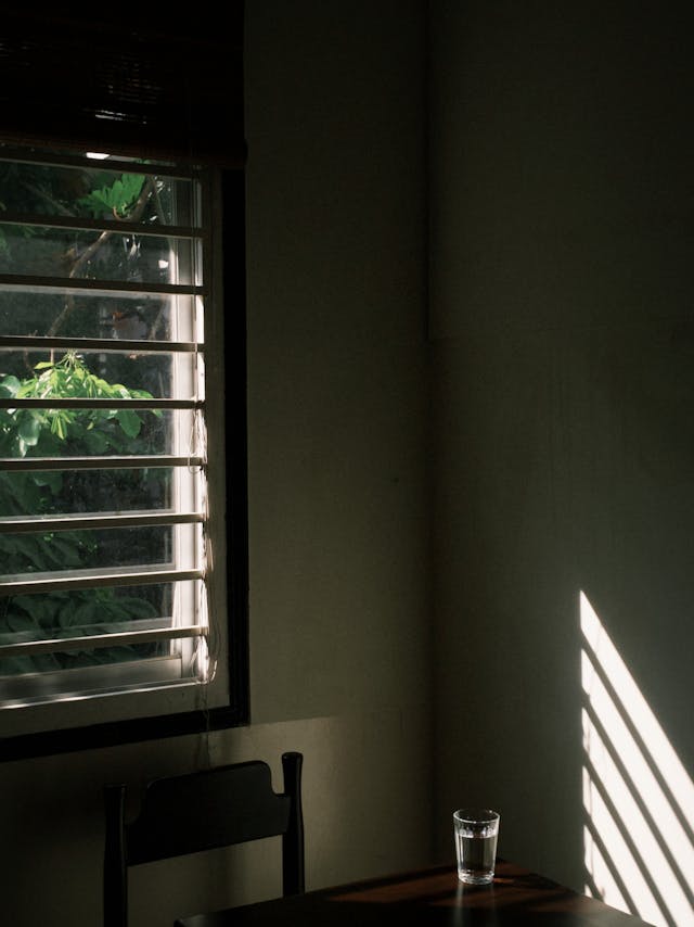 Why Quiet Evenings Matter More Than Perfect Mornings