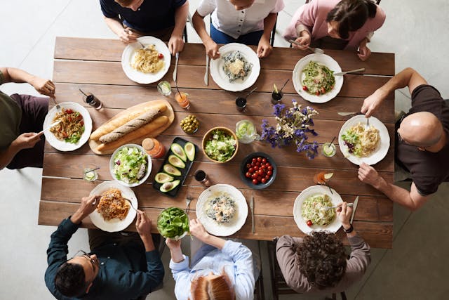 Family Dinners That End Calmly